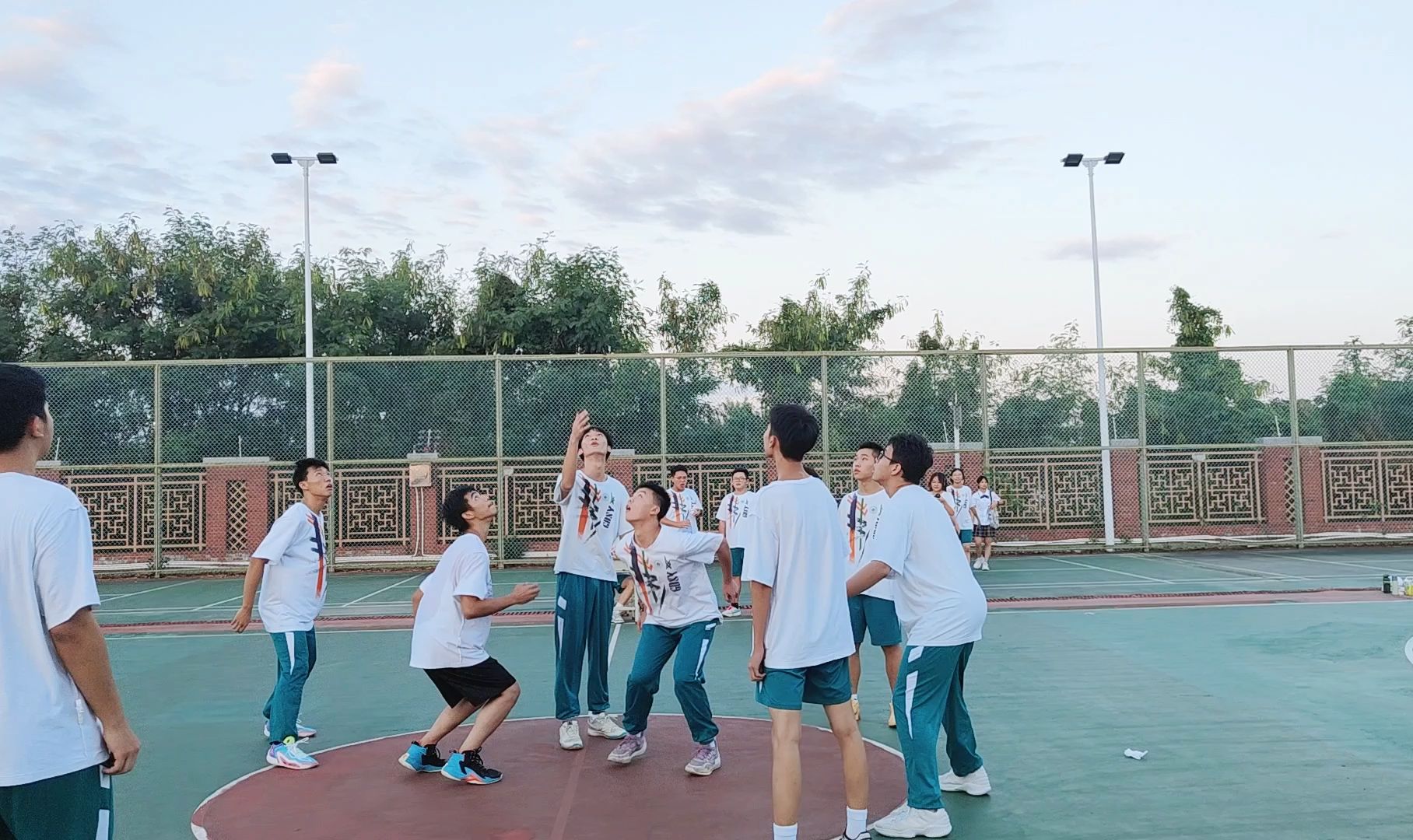 开云体育网页版登录入口-包含迷人的比赛画面，传递无限的篮球激情！的词条